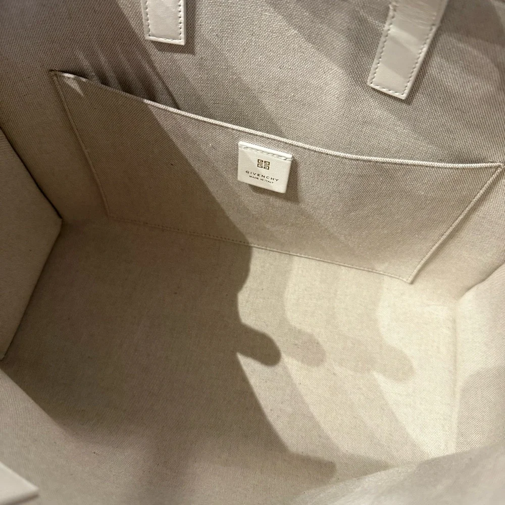 Givenchy Tote *like new*
